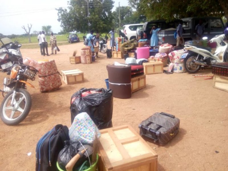 Parents, Wards stranded as Reopening date changed for SHS three students