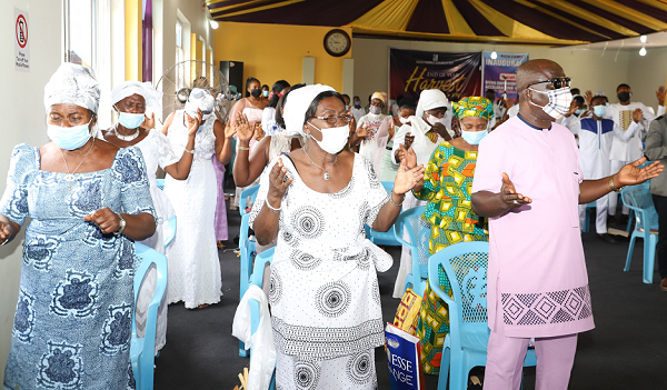 Christians celebrate death, resurrection of Jesus Christ - Vimarsana News