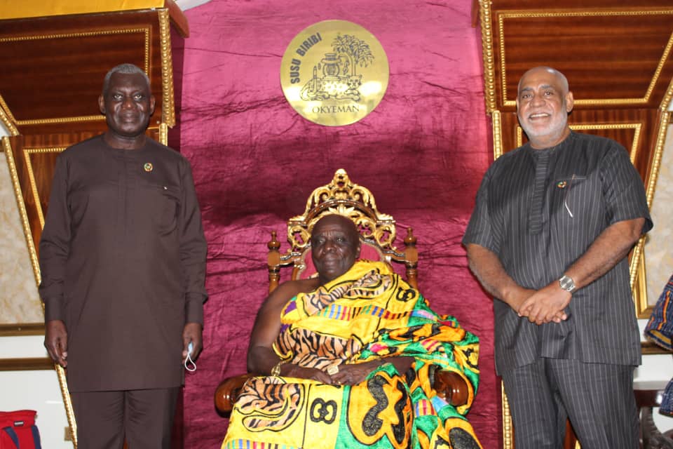 Okyenhene Osagyefo Amoatia Ofori Panin (middle), UN Resident Coordinator, Mr Charles Abani (right), and the Head of SDGs Advisory Unit at the Office of the President, Dr Eugene Owusu (left).