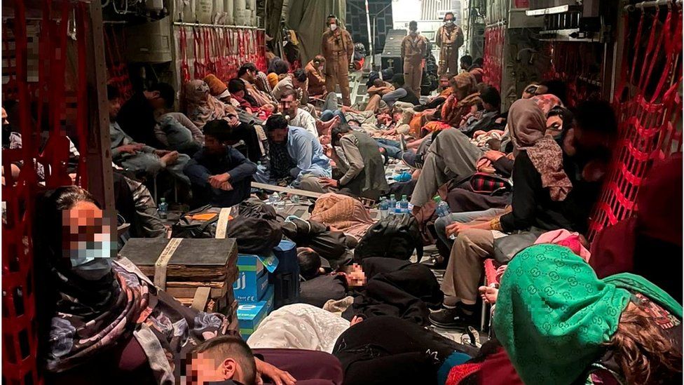 These evacuees made it on the last flight to Italy
