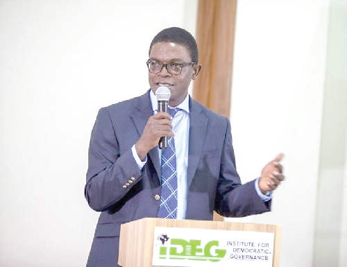 Dr Emmanuel Akwetey