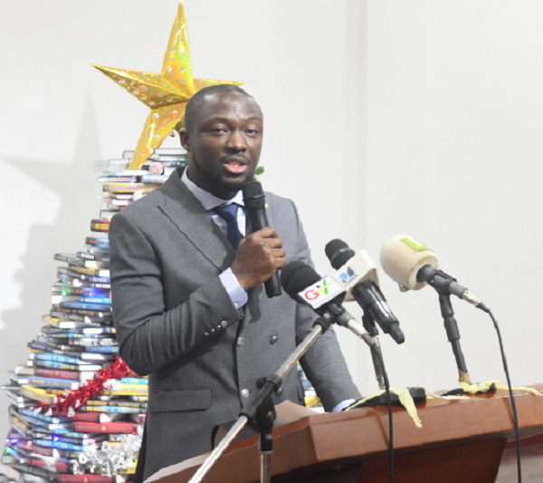Mr Hayford Siaw, Executive Director of the Ghana Library Authority, adressing the press conference in Accra last Friday. Picture:EMMANUEL QUAYE