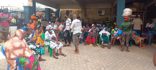 Ashaiman: Frustrated Ghana Card registrants appeal for more workstations