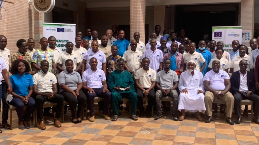 Some e-waste operators and E-MAGIN coordinators in a group photograph after the event