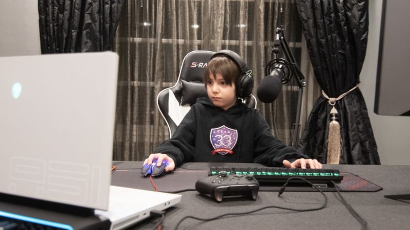Fortnite: From piano player to pro gamer - aged just eight