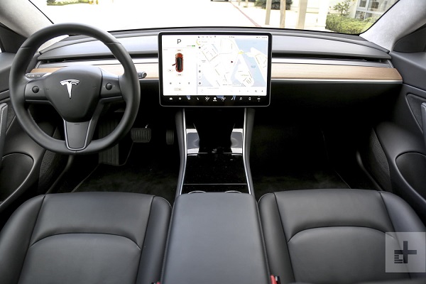 Is it an offence to have Smart TV on the dashboard? 