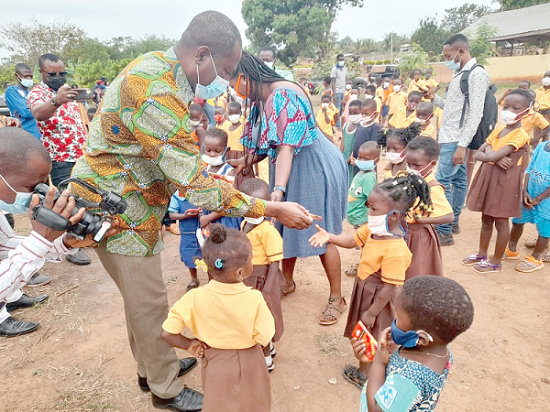 COCOBOD CEO celebrates Chocolate Week with pupils in Ahafo