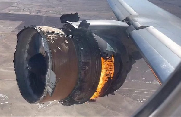 US plane engine fire: "I just knew something was wrong"