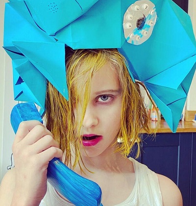 Bath schoolgirl dresses-up for Save The Children