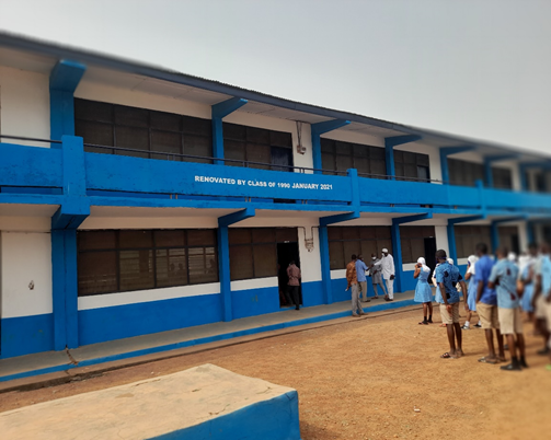 1990-year-group of Yendi Senior High School renovates school building 