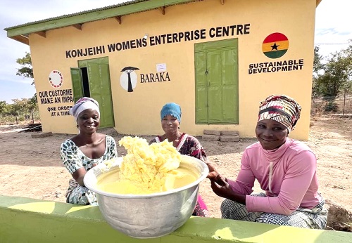 Members of the Konjeihi Women's Enterprise Centre displaying their product