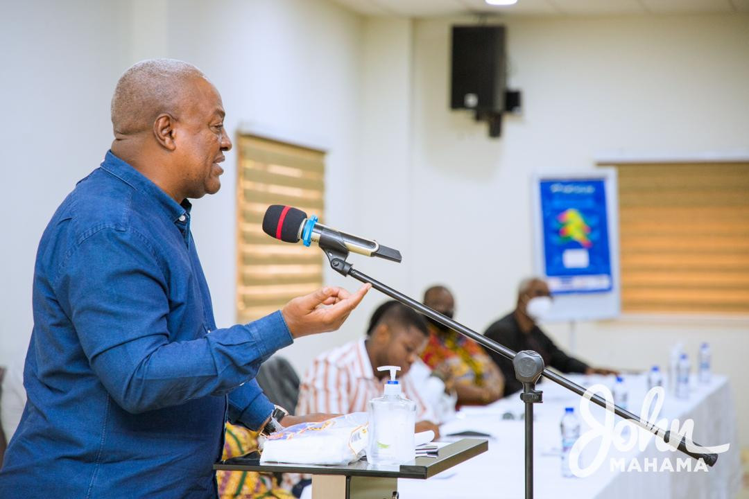 Mahama commends NDC communicators