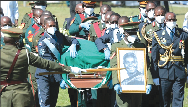 Pallbearers with the remains of Kenneth Kawunda