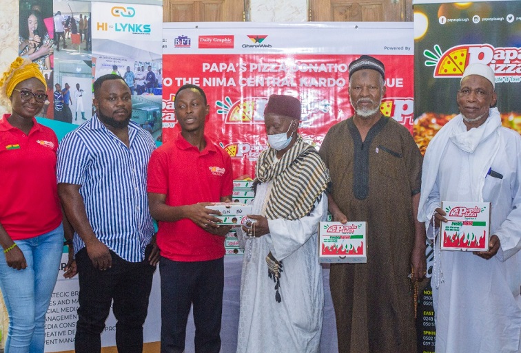 Papa’s Pizza donates to Nima Central Mosque