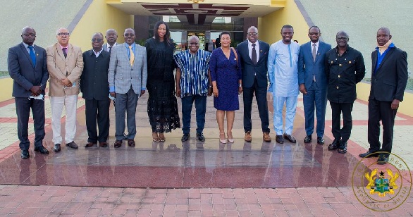 President Nana Addo Dankwa Akufo-Addo (sixth left) with some members of the LOC and the AUSC delegation during the visit