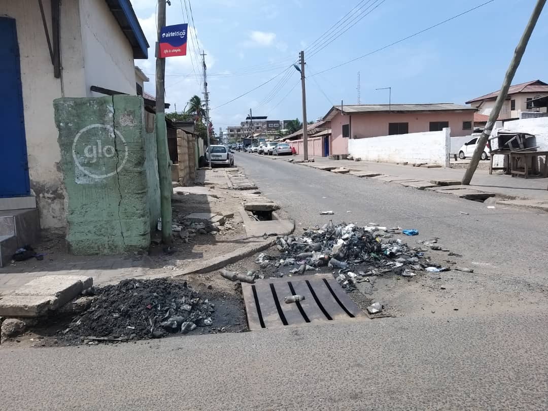 How Adabraka is wrongly desilting drains. PHOTOS BY CHARLES BENONI OKINE