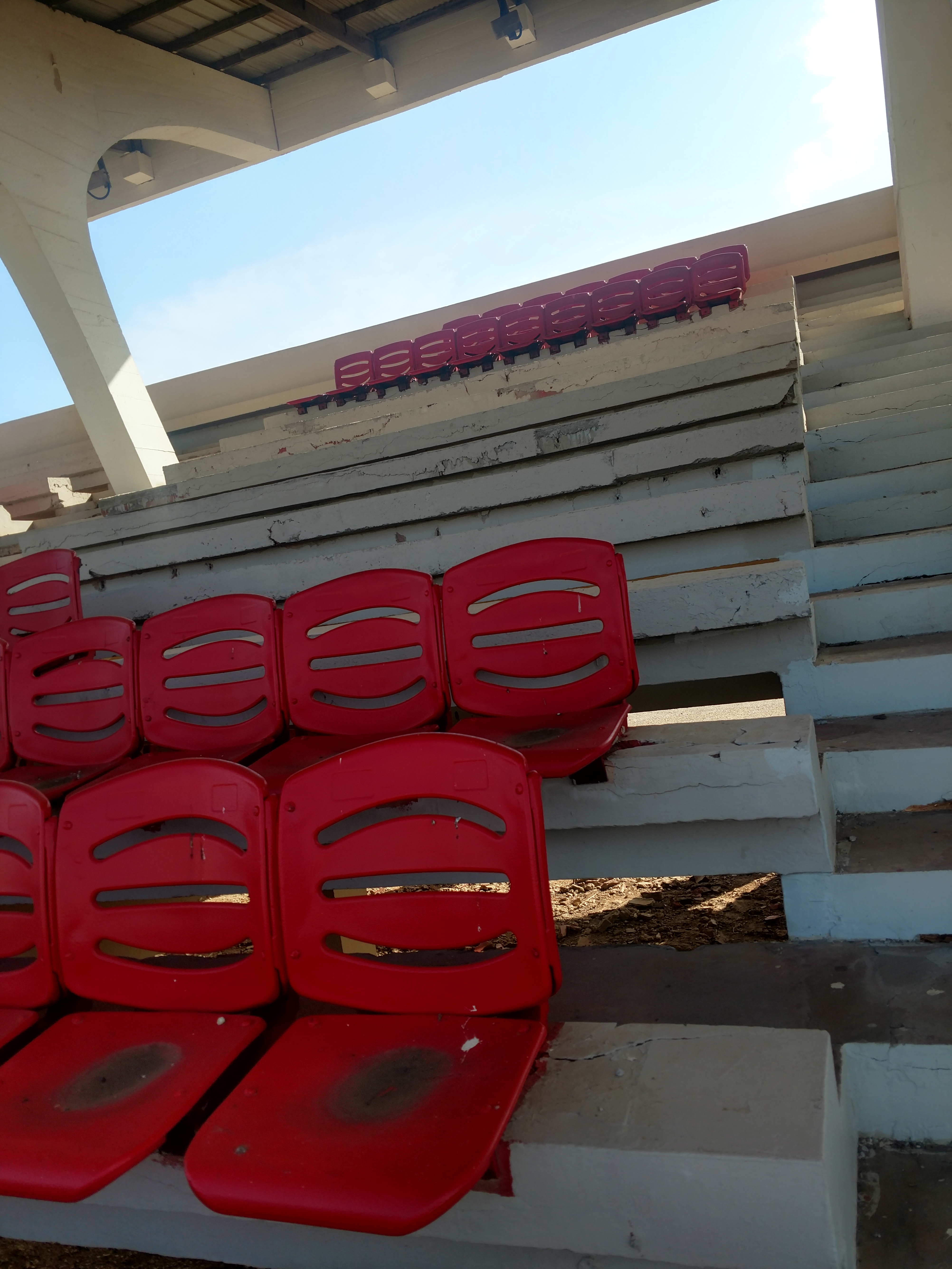 Replace broken seats at Black Star Square