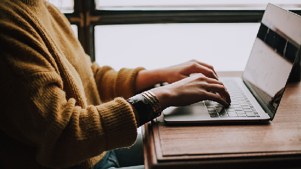Overcoming ‘covidised’ education  through e-learning options 