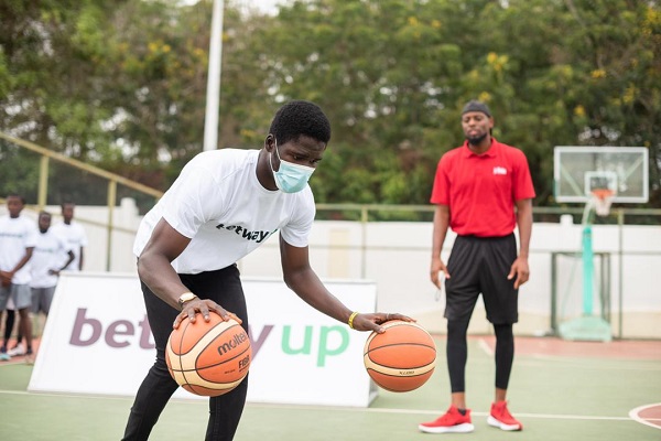 BetwayUp: Football and Basketball teams receive support in Central Region