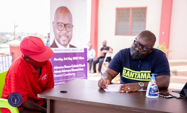 Asenso-Boakye holds Community Clinic