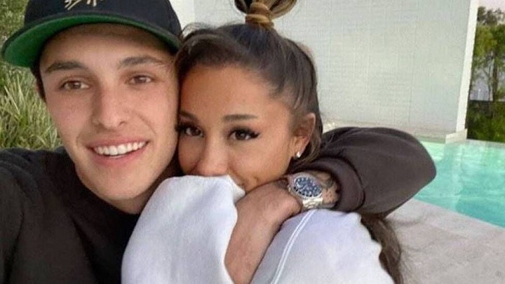 Ariana Grande and Dalton Gomez are married