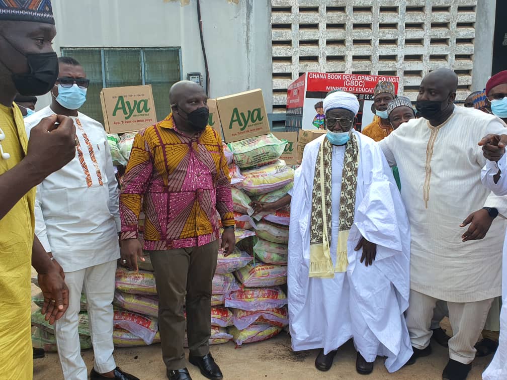 National Chief Imam presents food items, bull to Schools for the Deaf and Blind