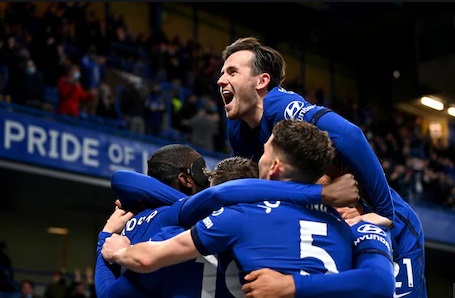Chelsea players jubilate over the win