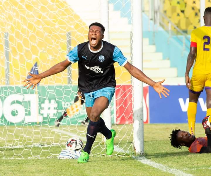 Accra Lions thrash Aduana 3-0 to throw league race open