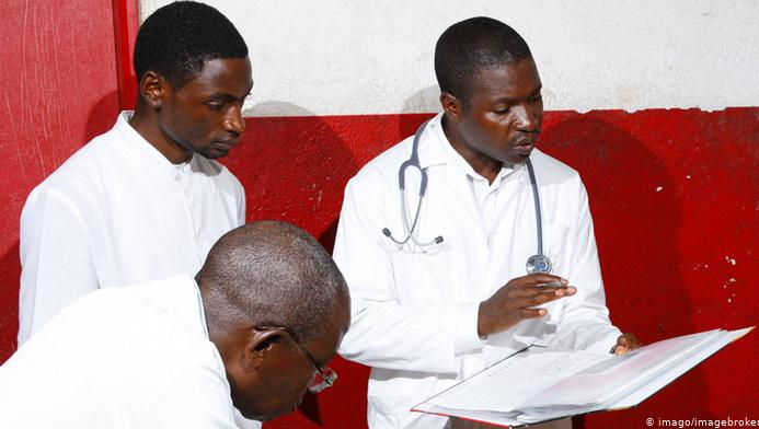 Zambia 'arrests doctors over strike plan'