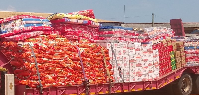 Volta Region: Mahama donates relief items to tidal waves victims