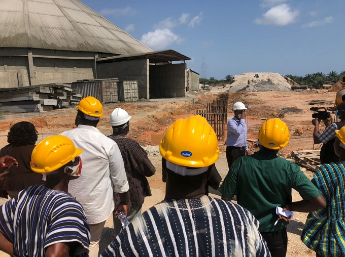 Dusty road at Diamond Cement,  Bokro, set for construction