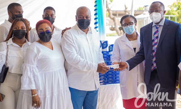 John Mahama gives out Glucometers to diabetes patients on his 63rd birthday