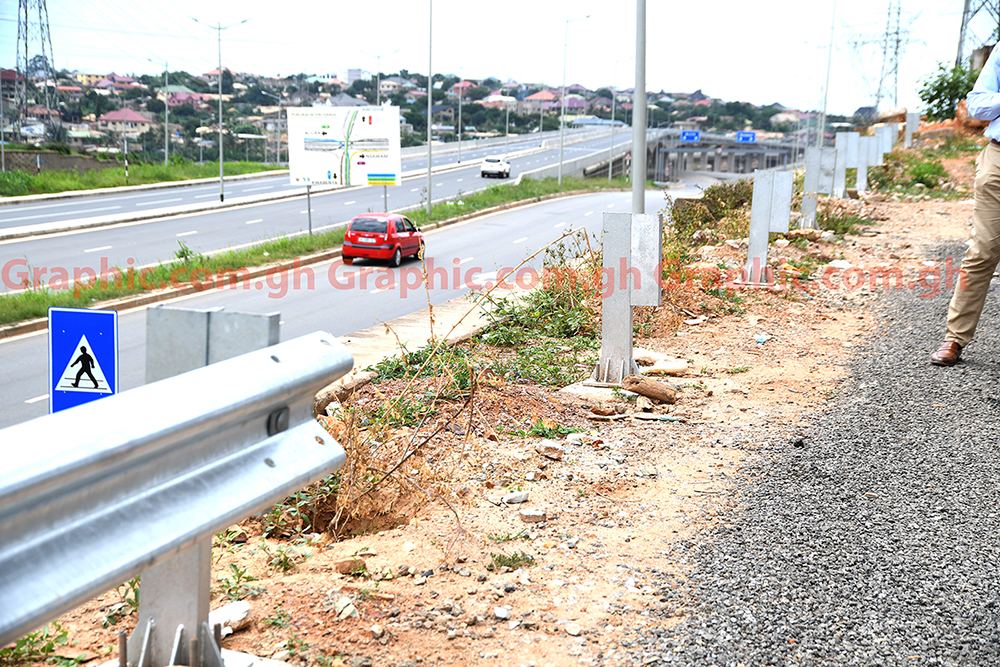 Pokuase Interchange burgled: Newly installed crash barriers stolen