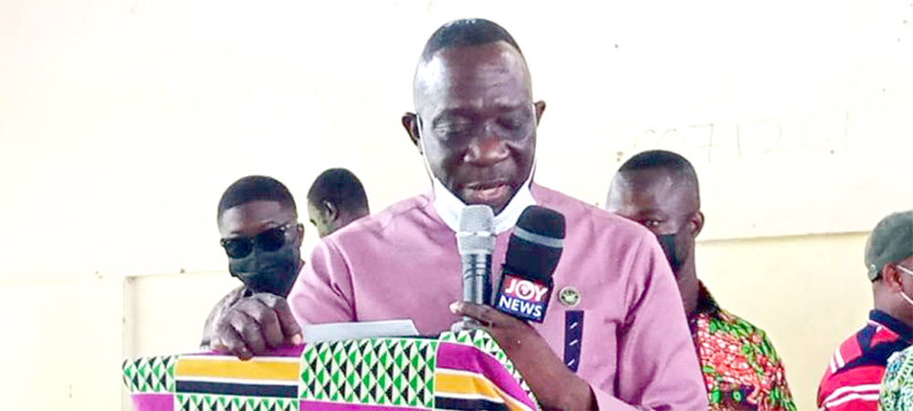 Mr Wilson Agbanyo addressing members of the Kadjebi District assembly in the Oti Region after his confirmation