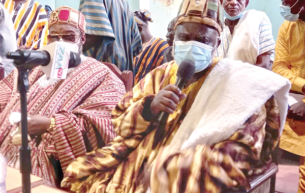  Naa Abu (right), the Paramount Chief of Kumbungu, speaking at the meeting. With him is Naa Mahamadu II (left), the Paramount Chief of the Mion Traditional Area 