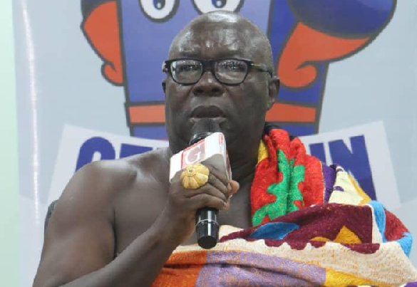 Nana Kofi Damptey (right), Tufohene of the Wiawso Traditional Area, addressing participants in the Graphic-Zoomlion Sanitation Dialogue at Adiembra in the Sefwi Wiawso Municipality