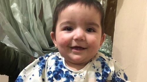 Afghanistan: British passport delay blamed for baby stranded in Kabul