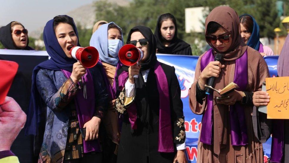 Afghanistan: Taliban break up women's rights protest in Kabul