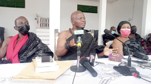 Odeefuo Akyin VIII (middle), Omanhen of Ekumfi, addressing the press