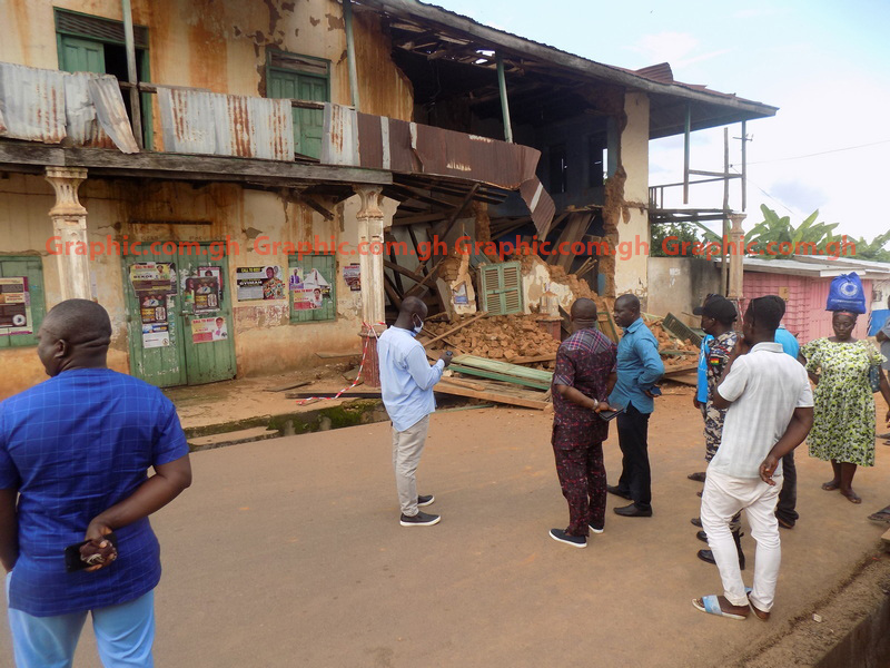 Akyem Kotoku: Omanhene’s palace collapses