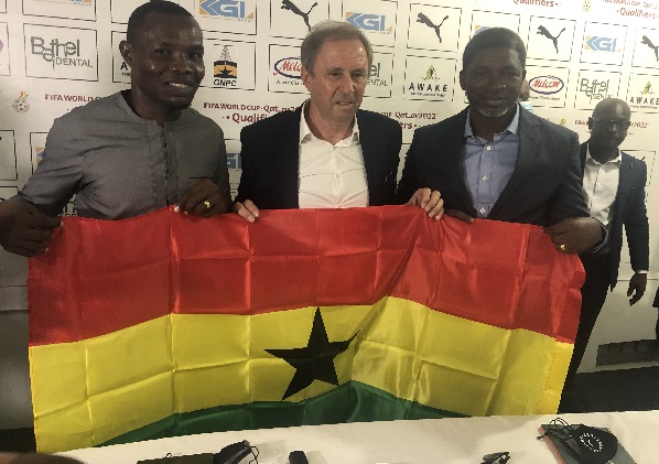 Coach Milovan Rajevac (middle) with his assistants, Maxwell Konadu (right) and Richard Kingston