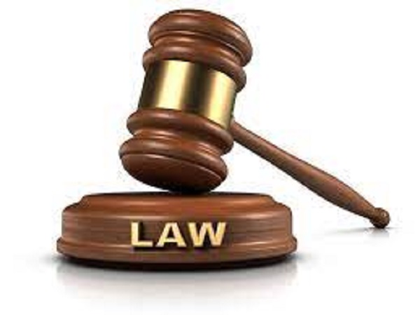 Trader hits okada rider’s face with charger plate