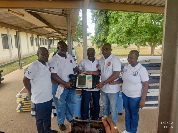 Mfantsipim Old boys donate to Cape Coast Hospital