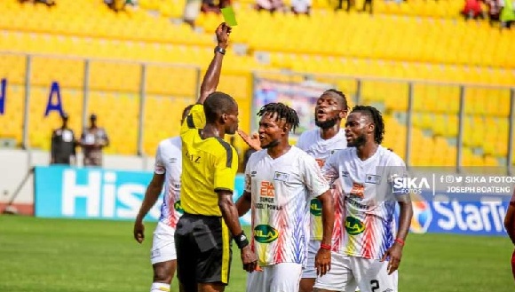 Hearts of Oak players protested the penalty awarded to Asante Kotoko by referee Kenny Padi