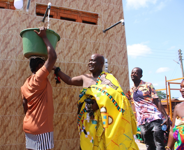  The newly commissioned mechanised borehole at Oworomera.