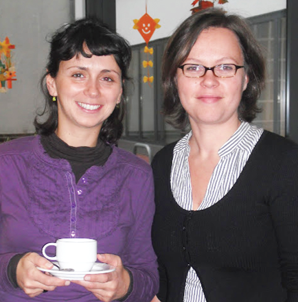 Antonella Fiore (left) and Susan Sharaf, our seminar assistants, during a break session