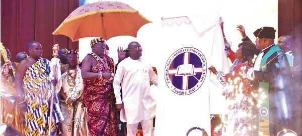 Dr Mahamudu Bawumia (4th from left), the Vice-President, being assisted by Rt Rev. Dr Bliss Divine Agbeko (right), Moderator of the EP Church, Ghana and Diega Kwadzo Dei XII (3rd from left), Paramount Chief of the Peki Traditional Area, to unveil the new church logo during the launch of the 175th anniversary. Picture: ELVIS NII NOI DOWUONA