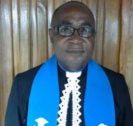 Reverend Joseph Foli Ahinkwa died on the spot when a pick-up car he was driving was involved in a head-on-collision with a sedan vehicle Saturday