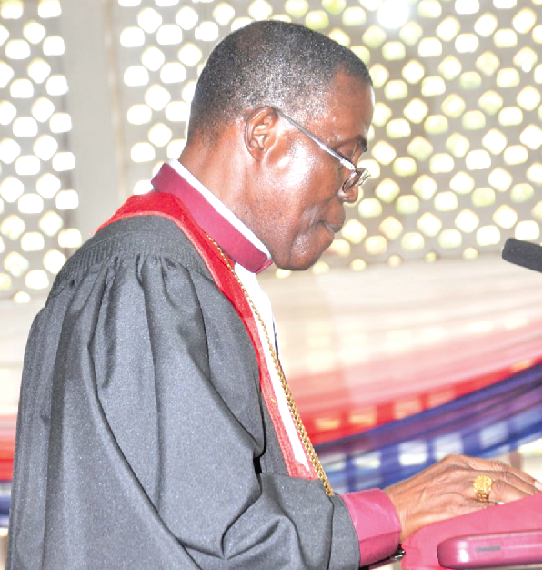 Very Reverend Francis Amenu addressing the congregation