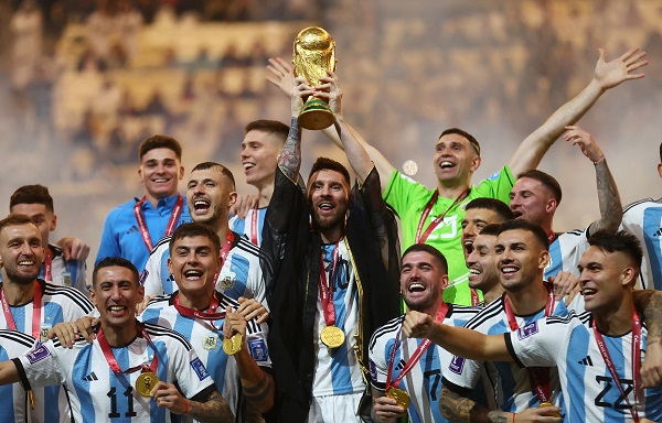 Argentina players celebrating with the cup